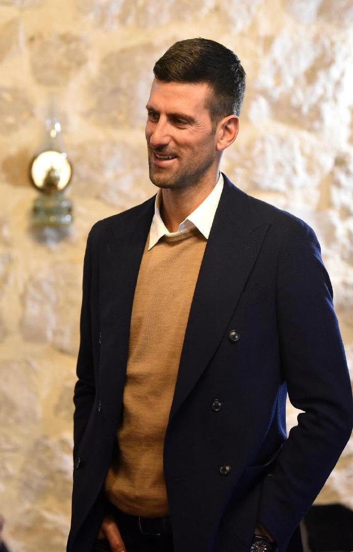 棋牌游戏平台 德约科维奇迎来十二赛季高光表现,西班牙队球迷沸腾!